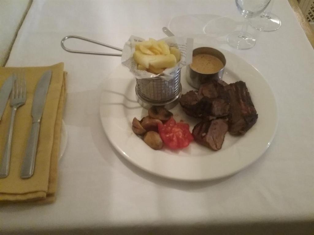 The Gower Hotel Saundersfoot Bagian luar foto